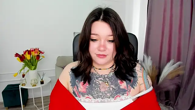 MoonLghte online show from March 10, 2025, 11:34 am