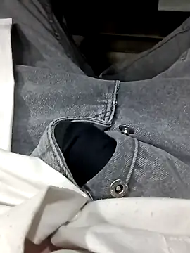 Steve98768 online show from December 10, 2024, 10:05 pm