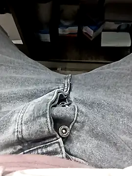 Steve98768 online show from December 10, 2024, 3:55 pm