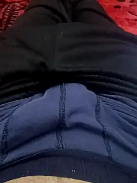 Steve98768 online show from December 1, 2024, 11:53 pm