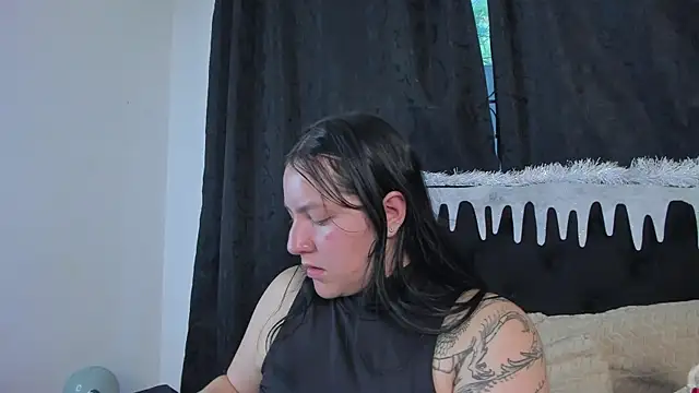 Snapshot of jenifer__power10 chatting on November 19, 2025, 9:15 pm jenifer power10 online show from November 19, 2025, 9:15 pm