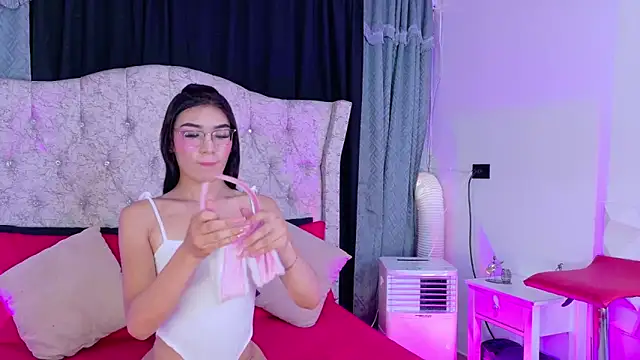  amy johnson online show from February 11, 2025, 7:05 pm