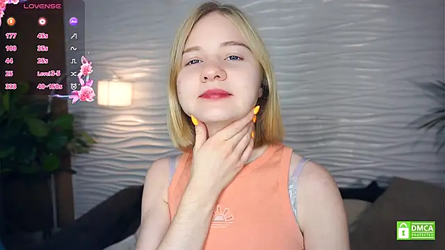 OdelinaFicken online show from November 13, 2025, 4:05 am