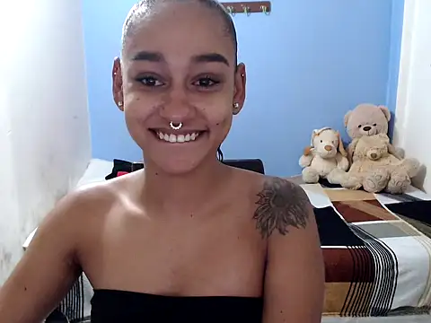 Snapshot of candy_abie12 chatting on October 23, 2025, 1:32 pm candy abie12 online show from October 23, 2025, 1:32 pm