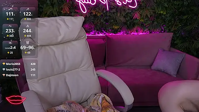 AnittaRays online show from March 2, 2025, 12:47 pm