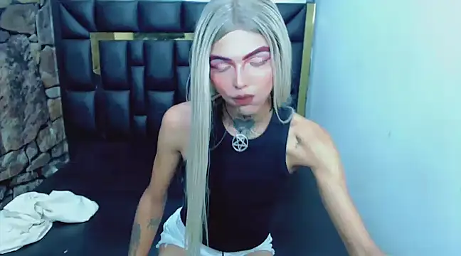 Luna and valery online show from December 28, 2024, 8:15 pm