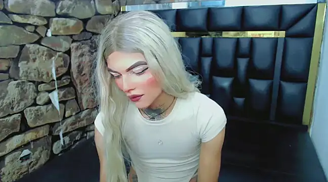 Luna and valery online show from January 25, 2025, 8:10 pm