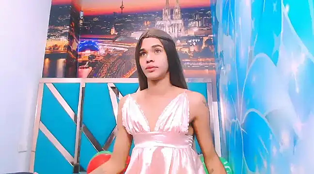 Luna and valery online show from December 9, 2024, 4:05 pm