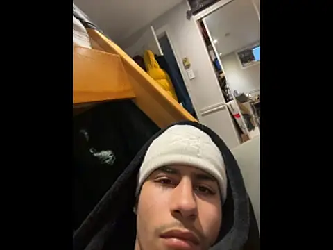 johnycash21 online show from April 1, 2026, 11:44 am