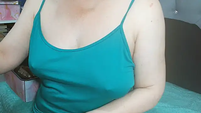 maturepriscila online show from April 14, 2026, 11:37 am