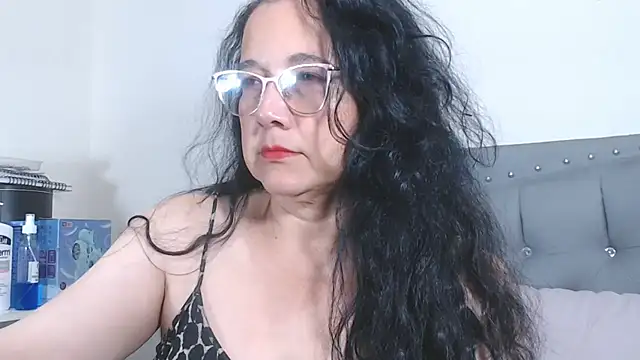 Snapshot of maturepriscila chatting on November 19, 2025, 10:21 pm maturepriscila online show from November 19, 2025, 10:21 pm