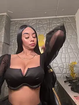 Tiffanny online show from March 9, 2025, 12:42 pm