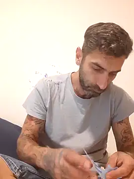 Italian69am online show from September 22, 2025, 3:51 pm