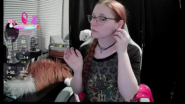 LilyFoxxx online show from March 5, 2025, 4:24 am