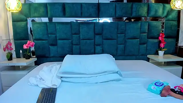 valtira nova online show from November 22, 2025, 7:46 pm