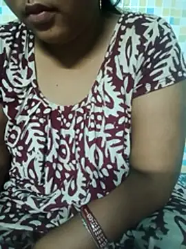 Snapshot of Super-Couple chatting on June 30, 2026, 4:18 pm Super-Couple online show from June 30, 2026, 4:18 pm
