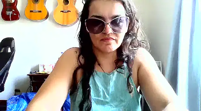 Snapshot of escritorasafada chatting on January 10, 2025, 4:09 pm escritorasafada online show from January 10, 2025, 4:09 pm