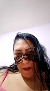 Snapshot of Osha10 chatting on January 6, 2025, 12:05 am Osha10 online show from January 6, 2025, 12:05 am