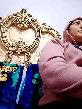 Snapshot of Osha10 chatting on December 16, 2024, 3:43 pm Osha10 online show from December 16, 2024, 3:43 pm