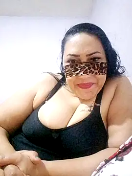 Snapshot of Osha10 chatting on January 4, 2025, 12:37 am Osha10 online show from January 4, 2025, 12:37 am