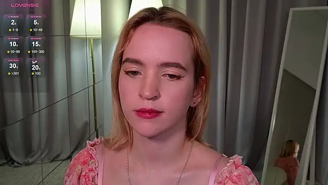 Snapshot of lolly_pie chatting on February 14, 2025, 3:26 pm lolly pie online show from February 14, 2025, 3:26 pm