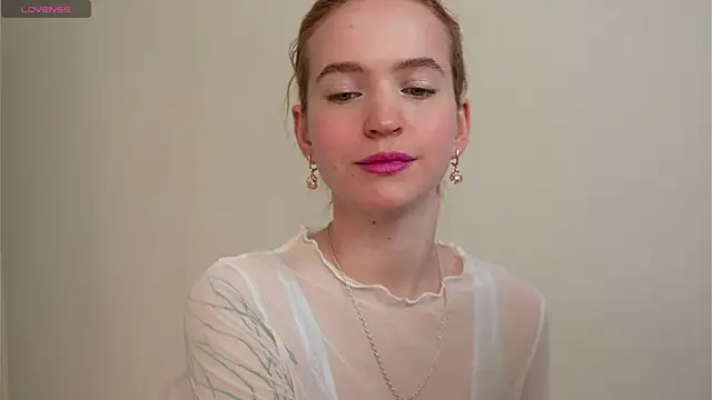 Snapshot of lolly_pie chatting on February 8, 2025, 3:53 pm lolly pie online show from February 8, 2025, 3:53 pm