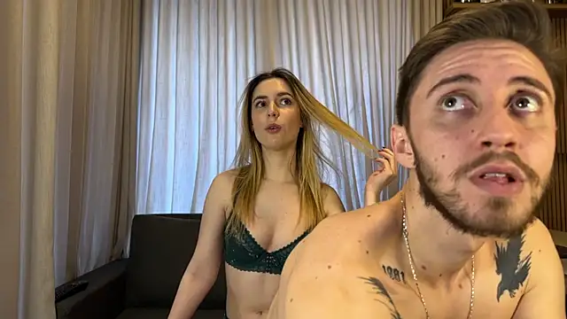 Snapshot of cloesweetdreams chatting on September 14, 2025, 8:42 pm cloesweetdreams online show from September 14, 2025, 8:42 pm