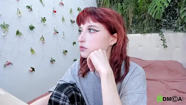 ElizaNik  online show from February 6, 2026, 9:33 pm