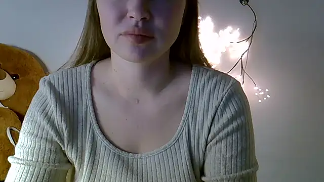 Lucky Anna online show from March 25, 2026, 5:01 pm