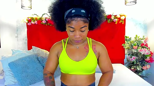 Snapshot of SilvannaFit chatting on January 15, 2026, 11:24 am SilvannaFit online show from January 15, 2026, 11:24 am