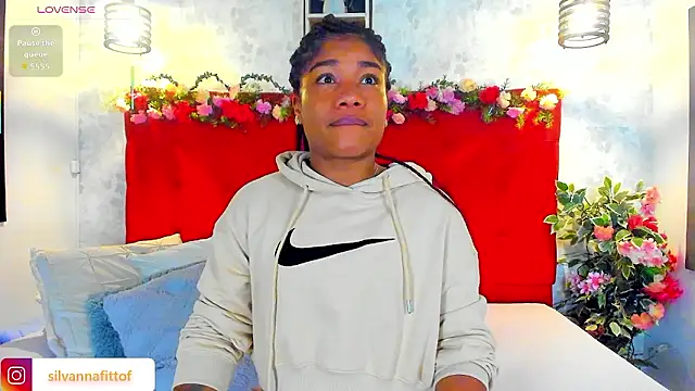 Snapshot of SilvannaFit chatting on January 10, 2026, 9:59 am SilvannaFit online show from January 10, 2026, 9:59 am