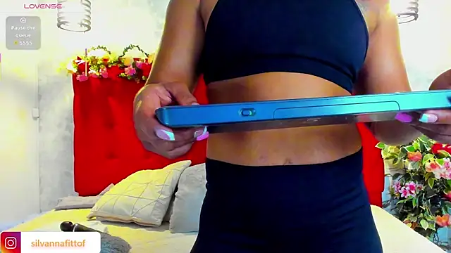 Snapshot of SilvannaFit chatting on February 4, 2026, 11:27 am SilvannaFit online show from February 4, 2026, 11:27 am