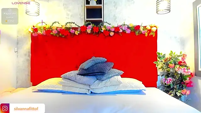 Snapshot of SilvannaFit chatting on February 26, 2026, 11:43 am SilvannaFit online show from February 26, 2026, 11:43 am