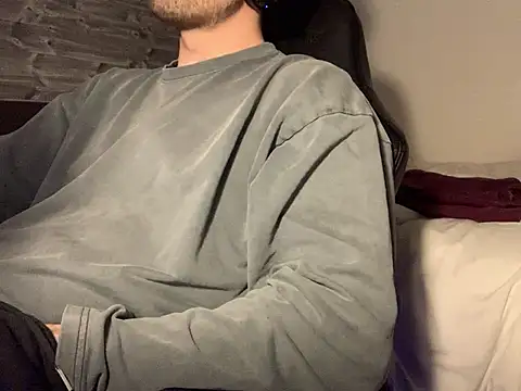 taallguyy 196 online show from March 17, 2025, 7:04 pm