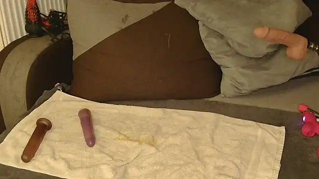 Snapshot of liloucamchaudee chatting on March 9, 2026, 7:50 pm liloucamchaudee online show from March 9, 2026, 7:50 pm