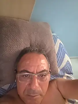 Snapshot of abdelhak33 chatting on March 21, 2026, 6:45 pm abdelhak33 online show from March 21, 2026, 6:45 pm