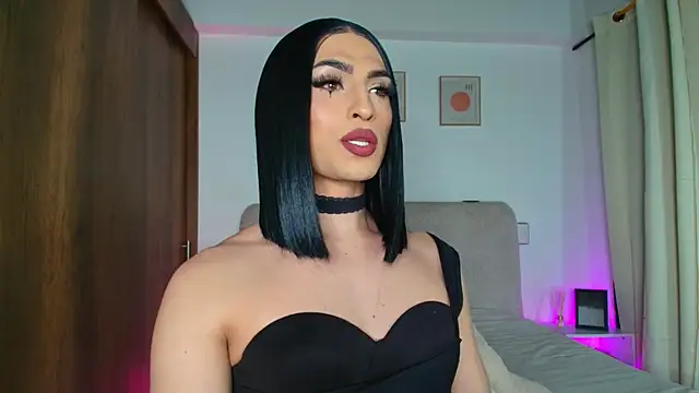 Snapshot of KarolPorttela chatting on October 16, 2025, 12:19 am KarolPorttela online show from October 16, 2025, 12:19 am