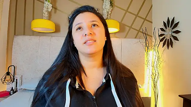 Snapshot of frreeya chatting on March 3, 2026, 7:32 pm frreeya online show from March 3, 2026, 7:32 pm