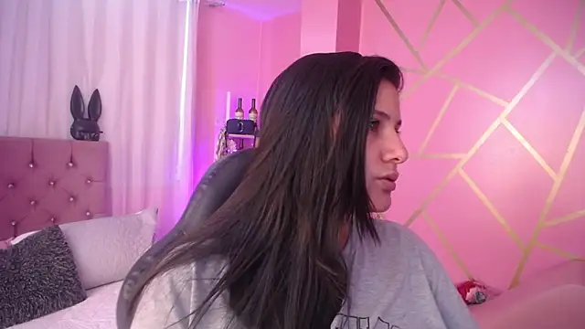 Snapshot of frreeya chatting on January 21, 2025, 8:32 pm frreeya online show from January 21, 2025, 8:32 pm