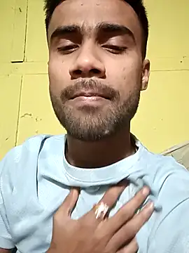 Snapshot of Skinny_Bigass_23 chatting on February 19, 2025, 7:05 pm Skinny Bigass 23 online show from February 19, 2025, 7:05 pm