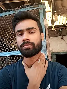 Snapshot of Skinny_Bigass_23 chatting on November 16, 2025, 7:13 am Skinny Bigass 23 online show from November 16, 2025, 7:13 am