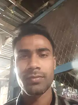 Snapshot of Skinny_Bigass_23 chatting on February 18, 2026, 3:52 pm Skinny Bigass 23 online show from February 18, 2026, 3:52 pm