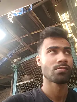 Snapshot of Skinny_Bigass_23 chatting on November 30, 2025, 7:42 am Skinny Bigass 23 online show from November 30, 2025, 7:42 am