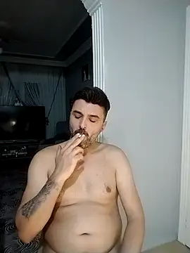 hot man eray online show from October 21, 2025, 6:07 pm