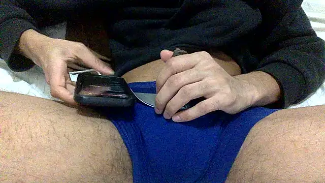 Snapshot of cuckoldmygf chatting on February 15, 2025, 5:51 am cuckoldmygf online show from February 15, 2025, 5:51 am