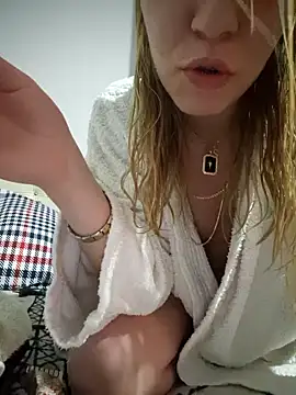 SUSELLAM1 online show from December 5, 2024, 8:17 pm