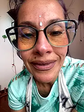 Goddess-Love- online show from November 22, 2025, 6:18 pm