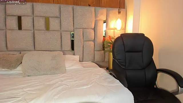 Saori newman online show from March 7, 2025, 12:01 pm