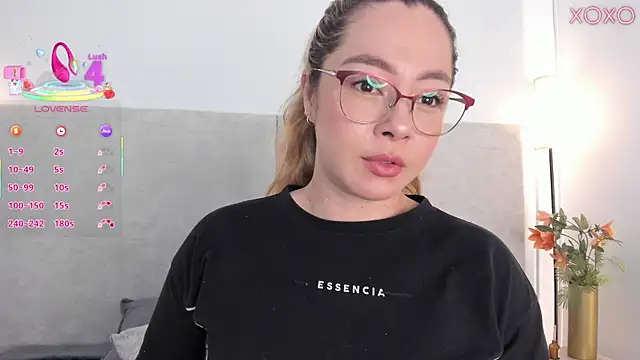 Snapshot of Saori_newman chatting on January 13, 2026, 11:58 am Saori newman online show from January 13, 2026, 11:58 am