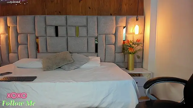 Saori newman online show from March 8, 2025, 11:48 am